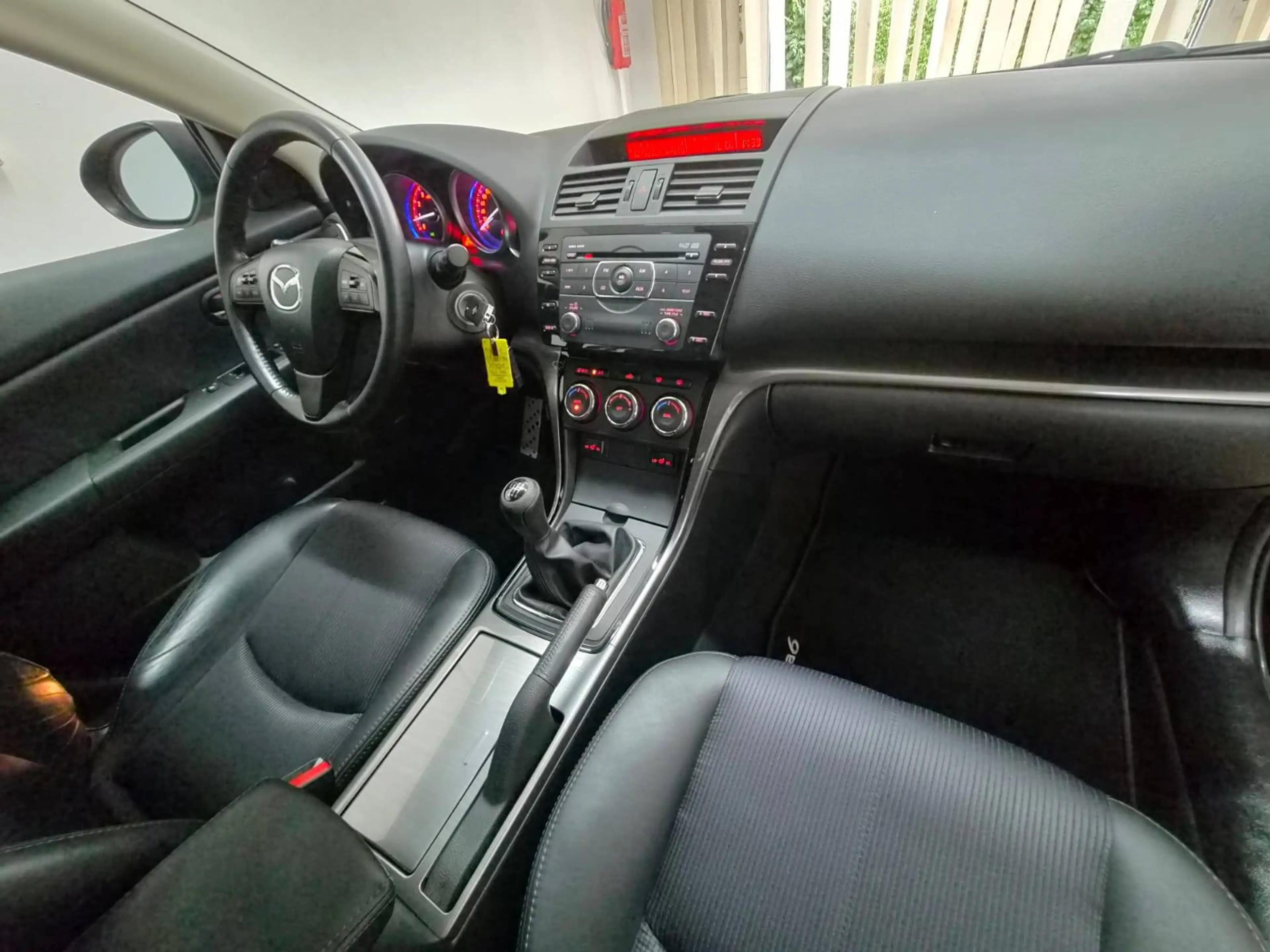 Mazda 6 Kombi 2.0 Edition 125 Leder Totwinkel BOSE 17" — photo 10