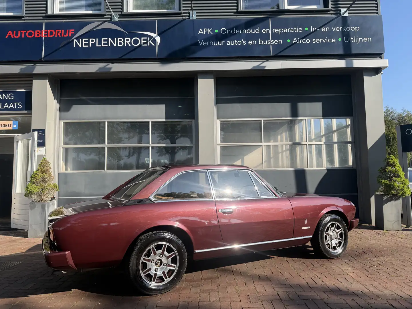 Peugeot 504 2.0 Coupé Injection 2.0 Inj. Bj. 1980 – Uniek in N Rot - 2