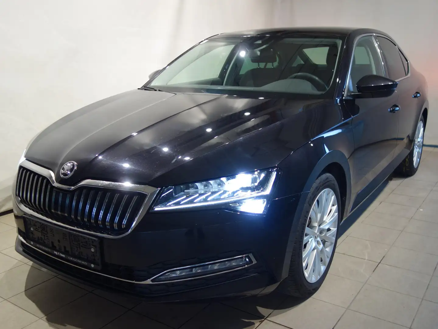 Skoda Superb Style TDI DSG Schwarz - 1
