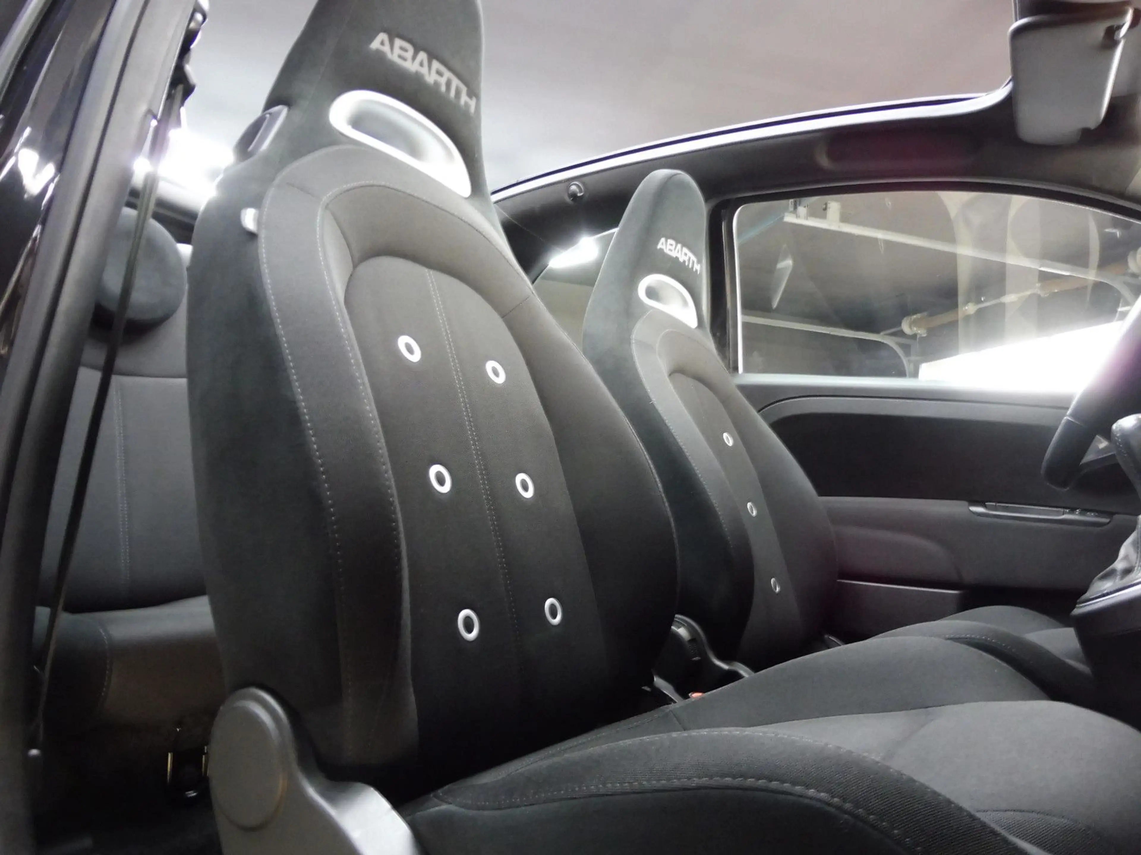 Abarth 500 Cabrio 595C Pista Competizione 1.Hand — photo 14