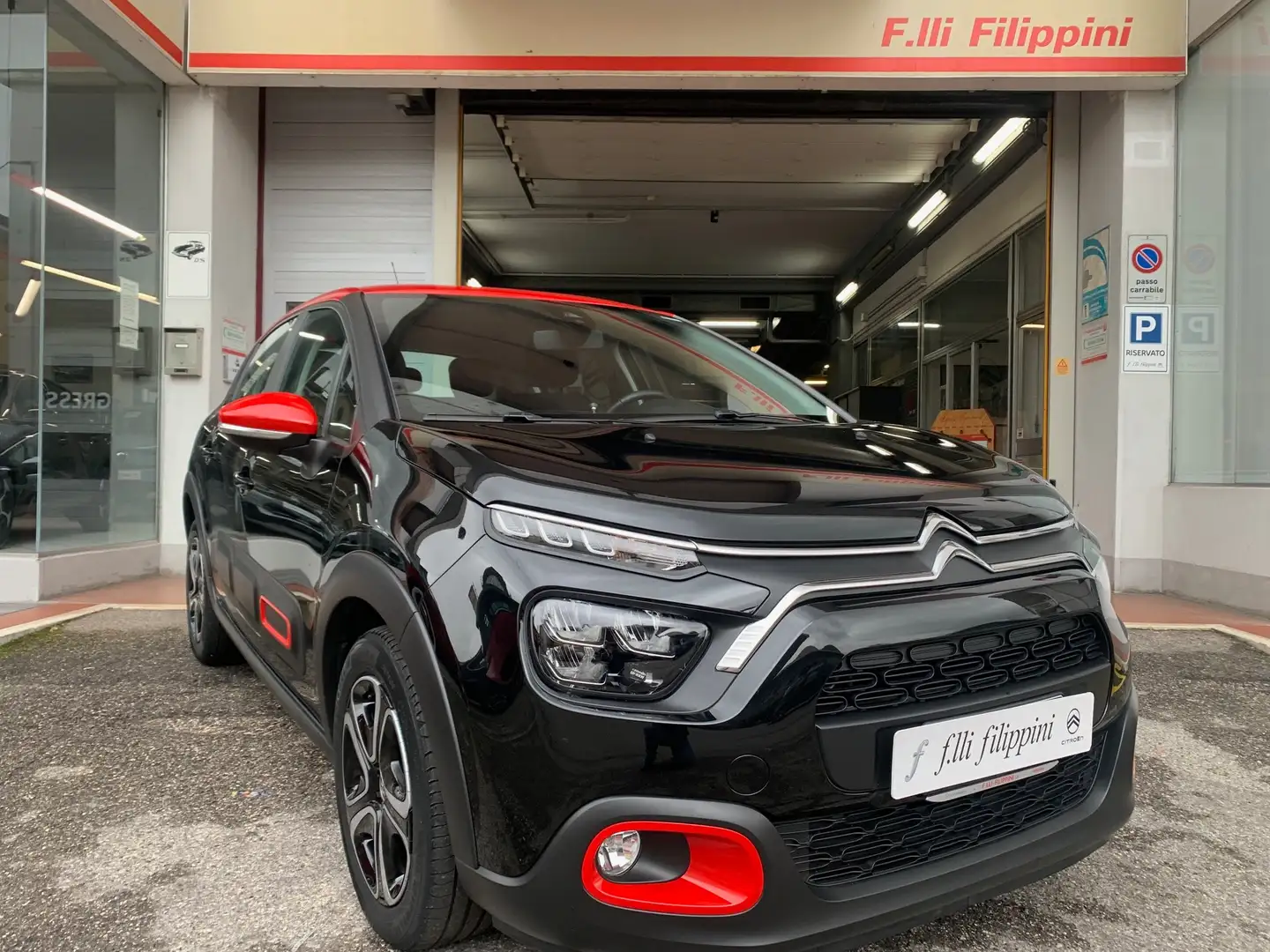 Citroen C3 C3 1.2 puretech Shine 82cv Nero - 1