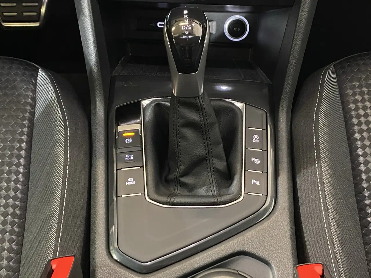 Volkswagen Tiguan 1.5 TSI DSG Active / Navi LED RFK, миниатюра 8
