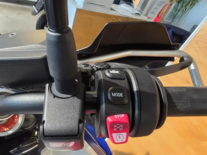 BMW F 900 GS - foto 6