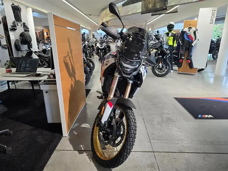 BMW F 900 GS - foto 2