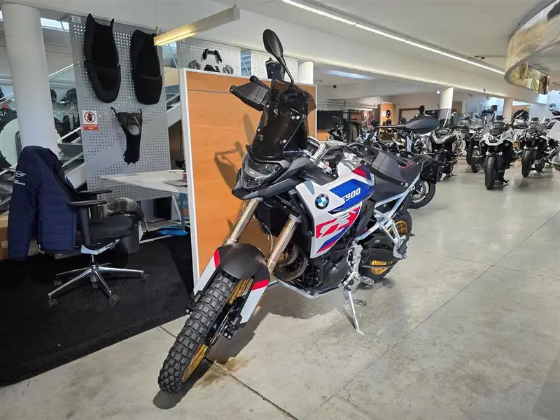 BMW F 900 GS - foto 3