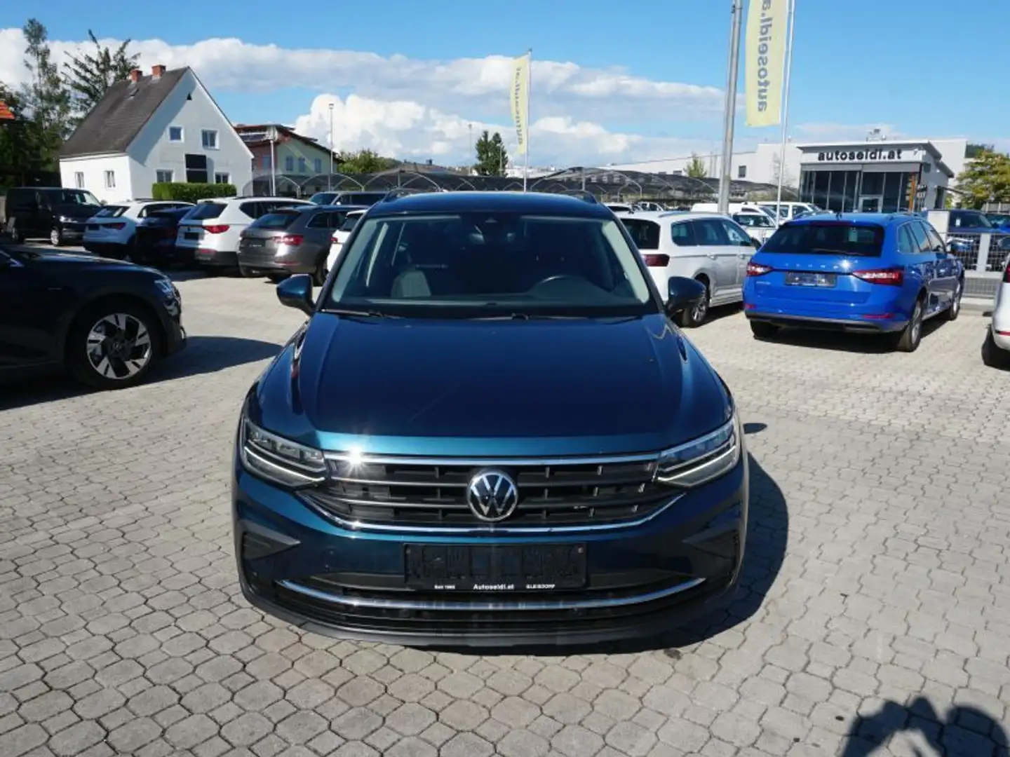 Volkswagen Tiguan 2,0 TDI Life DSG *NAVI+LED* Bleu - 2