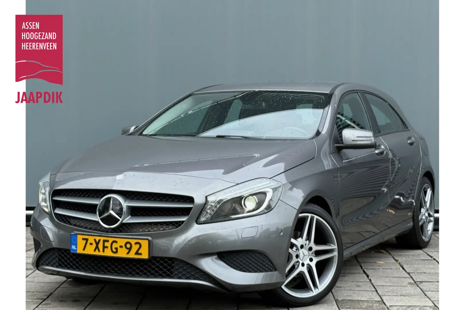 Mercedes-Benz A 180 BWJ 2014 | 123PK Ambition | CLIMA | PDC | NAVI | C Grijs - 1
