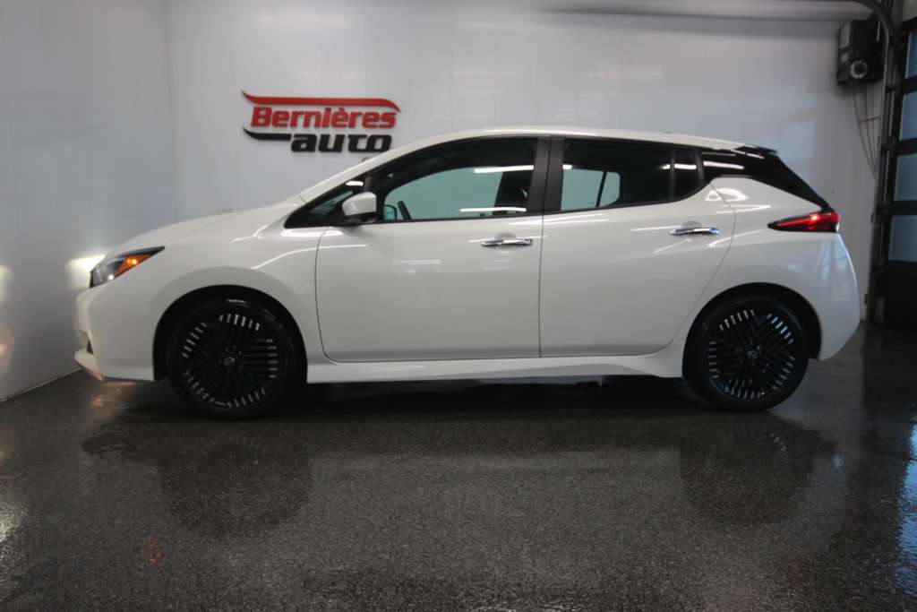 2024 Nissan Leaf Hatchback