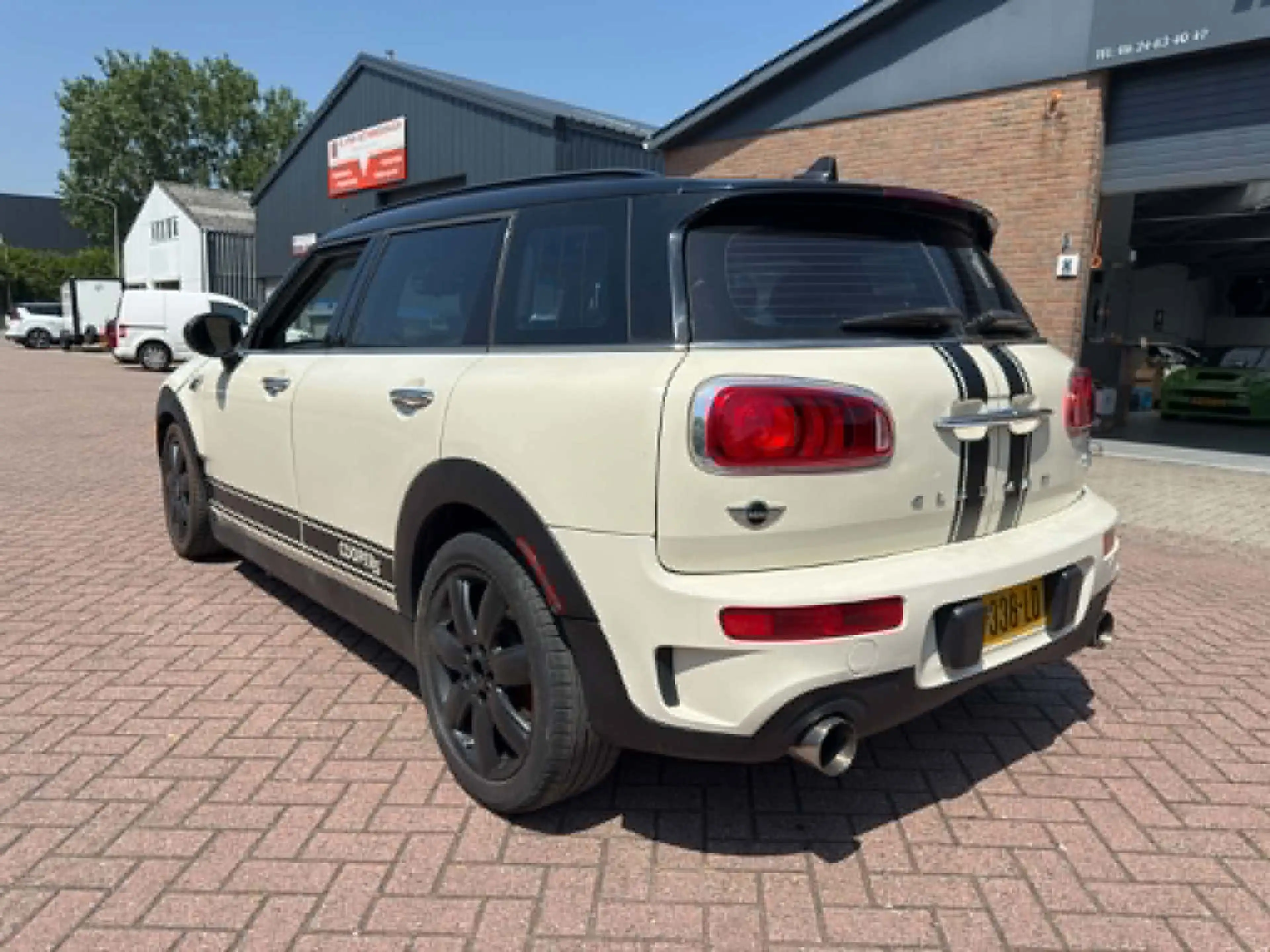 MINI Cooper S Clubman Mini 2.0 ALL4 Chili Serious Business — photo 2