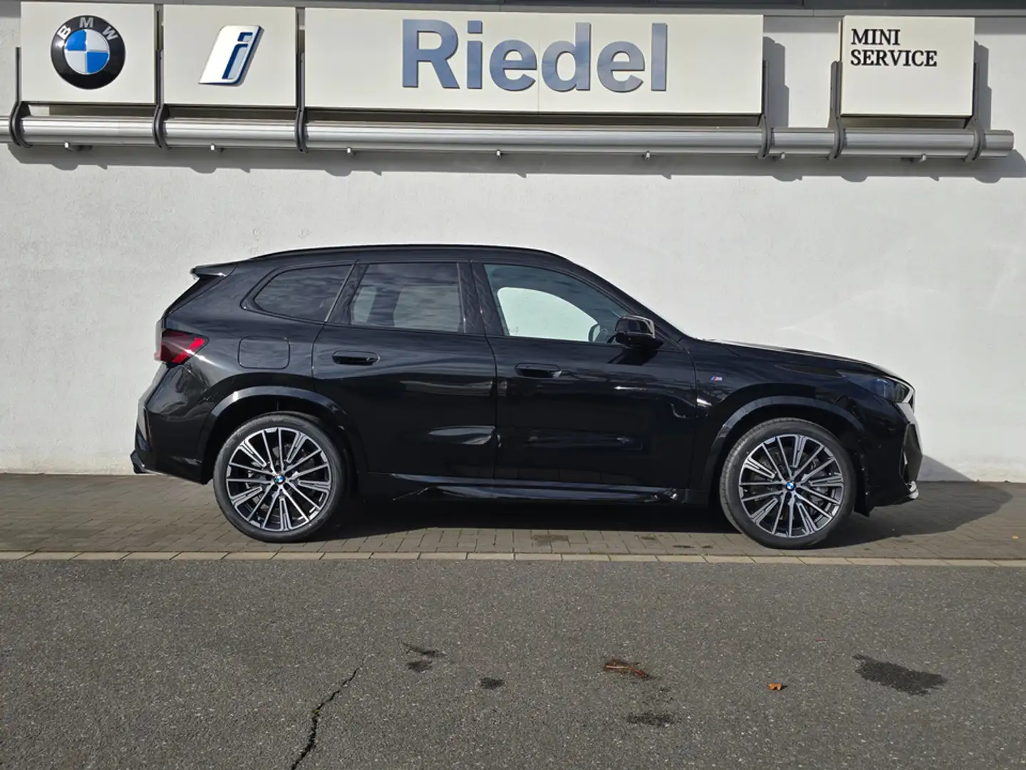 BMW X1 M35i xDrive Navi DSG Tempom.aktiv Panoramadach Blu Schwarz - 2