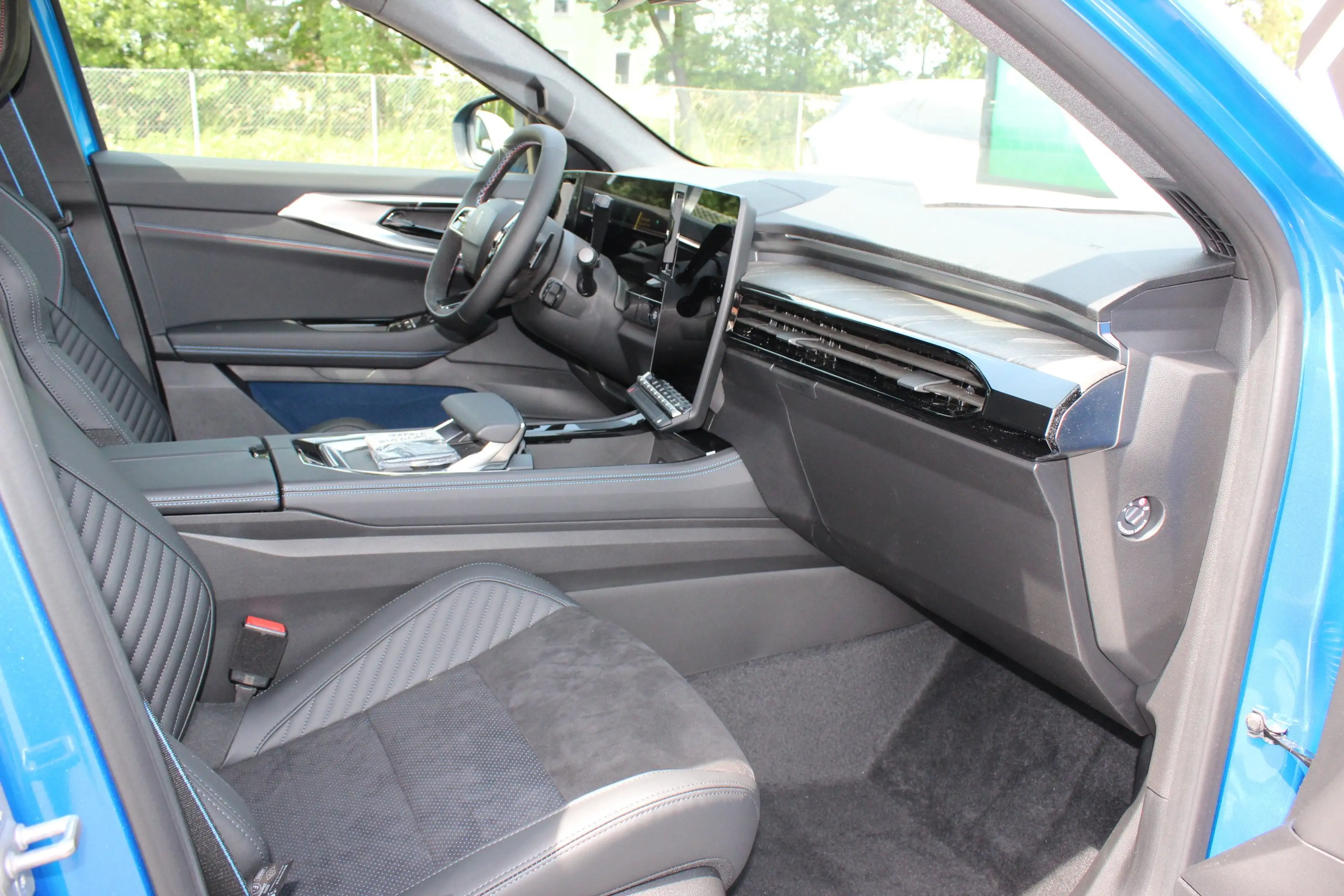 Renault Rafale Esprit Alpine E-Tech Full Hybrid 200 — photo 10