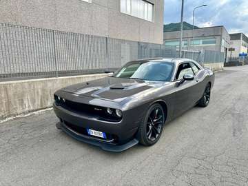 Challenger 3.6 V6 SXT Plus 305cv at8