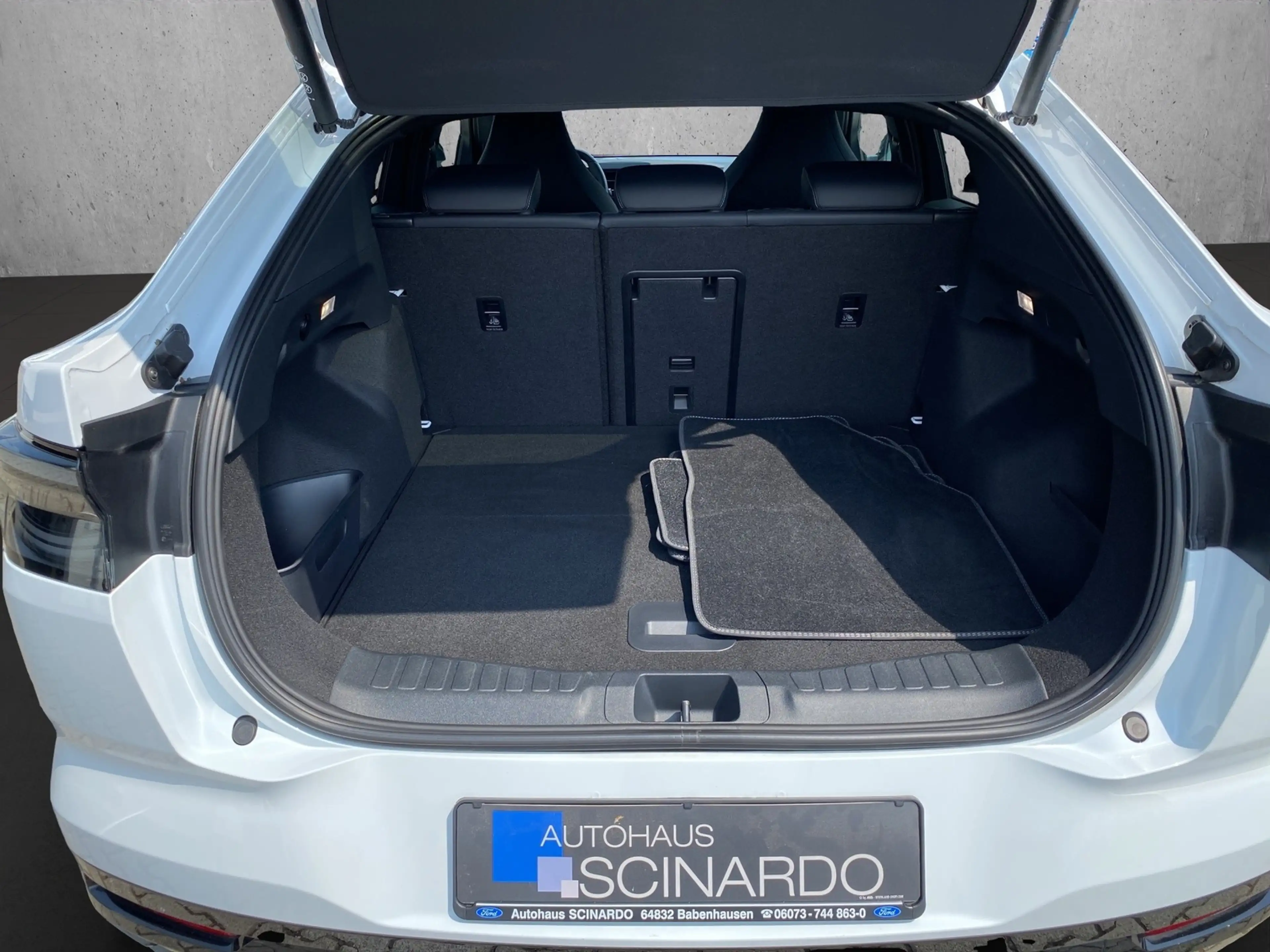 Ford Capri 79kWH Premium AWD HUD/NAVI/360°/AMBIENTE — photo 11