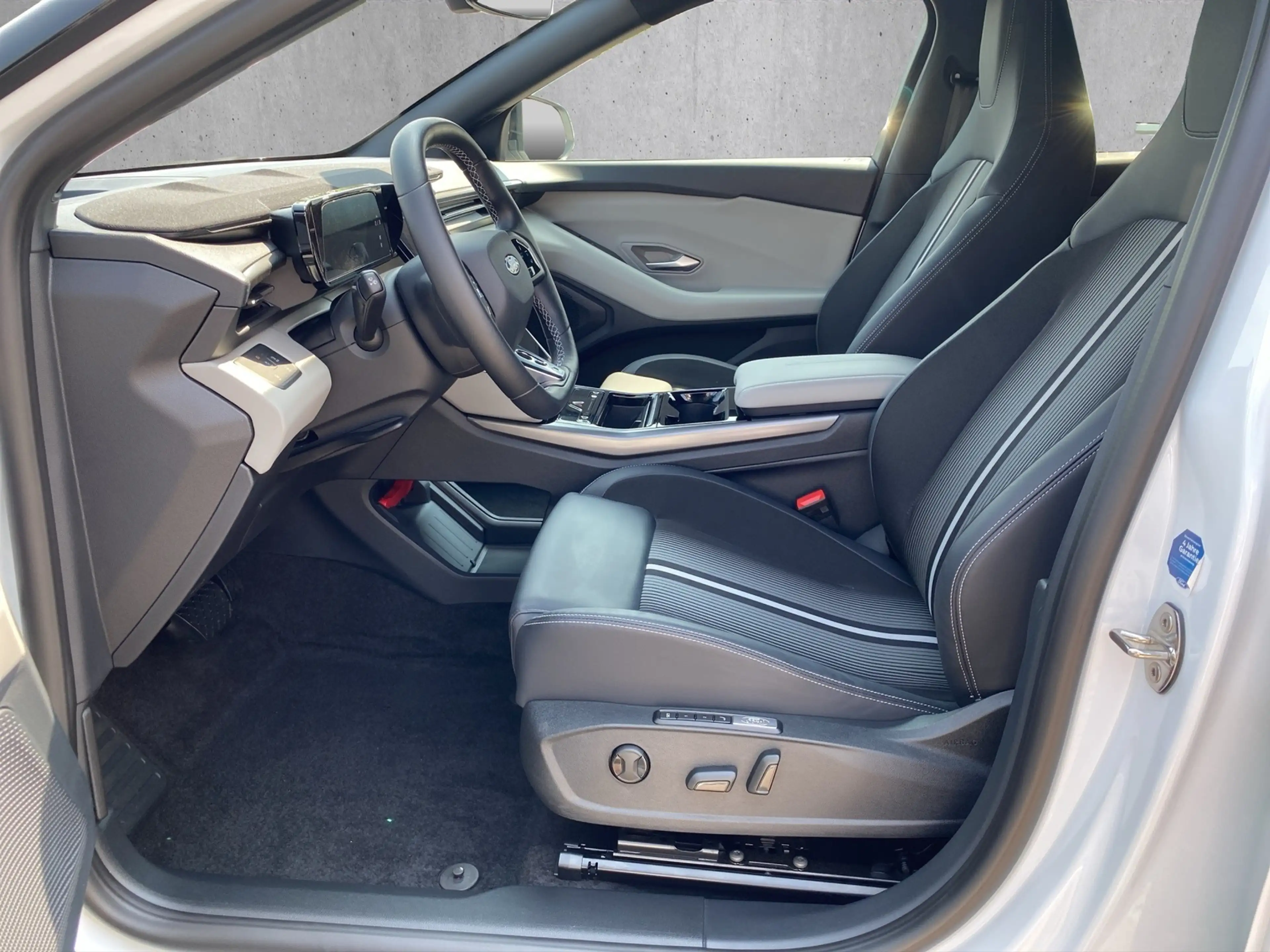 Ford Capri 79kWH Premium AWD HUD/NAVI/360°/AMBIENTE — photo 6