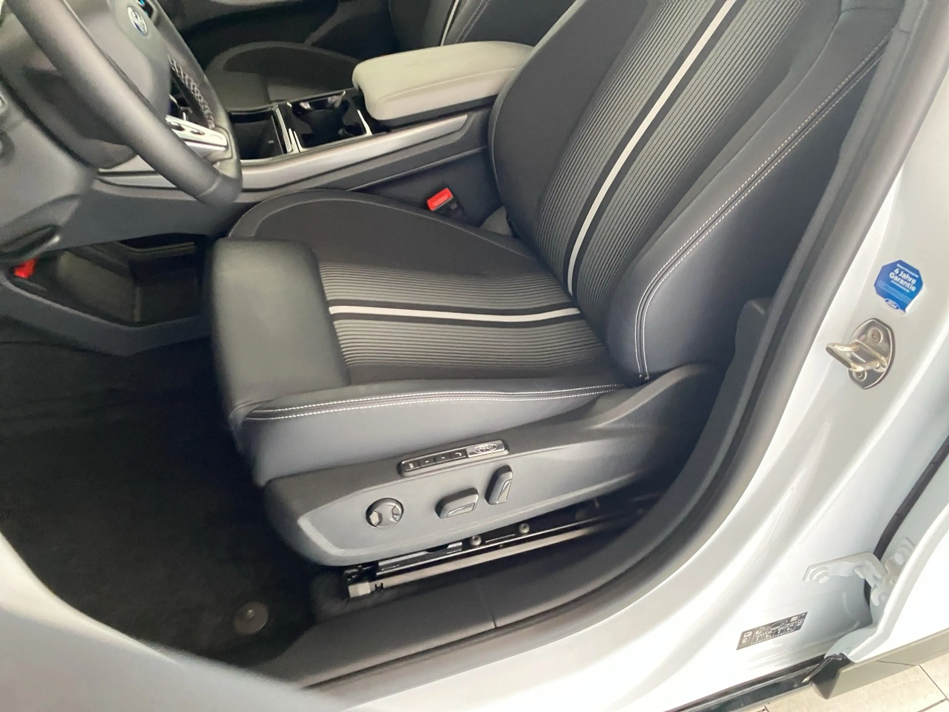 Ford Capri 79kWH Premium AWD HUD/NAVI/360°/AMBIENTE — photo 5
