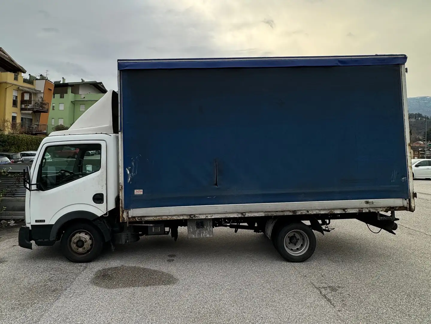 Nissan Cabstar cassonato telonato Wit - 1