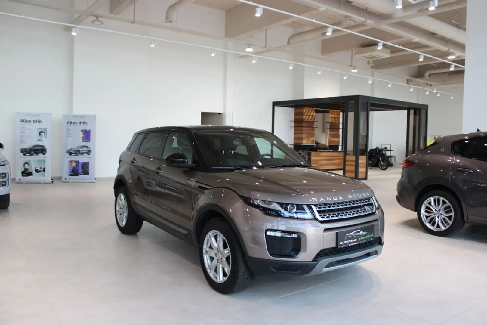 Land Rover Range Rover Evoque SE 2,0 TD4 Aut. Braun - 1