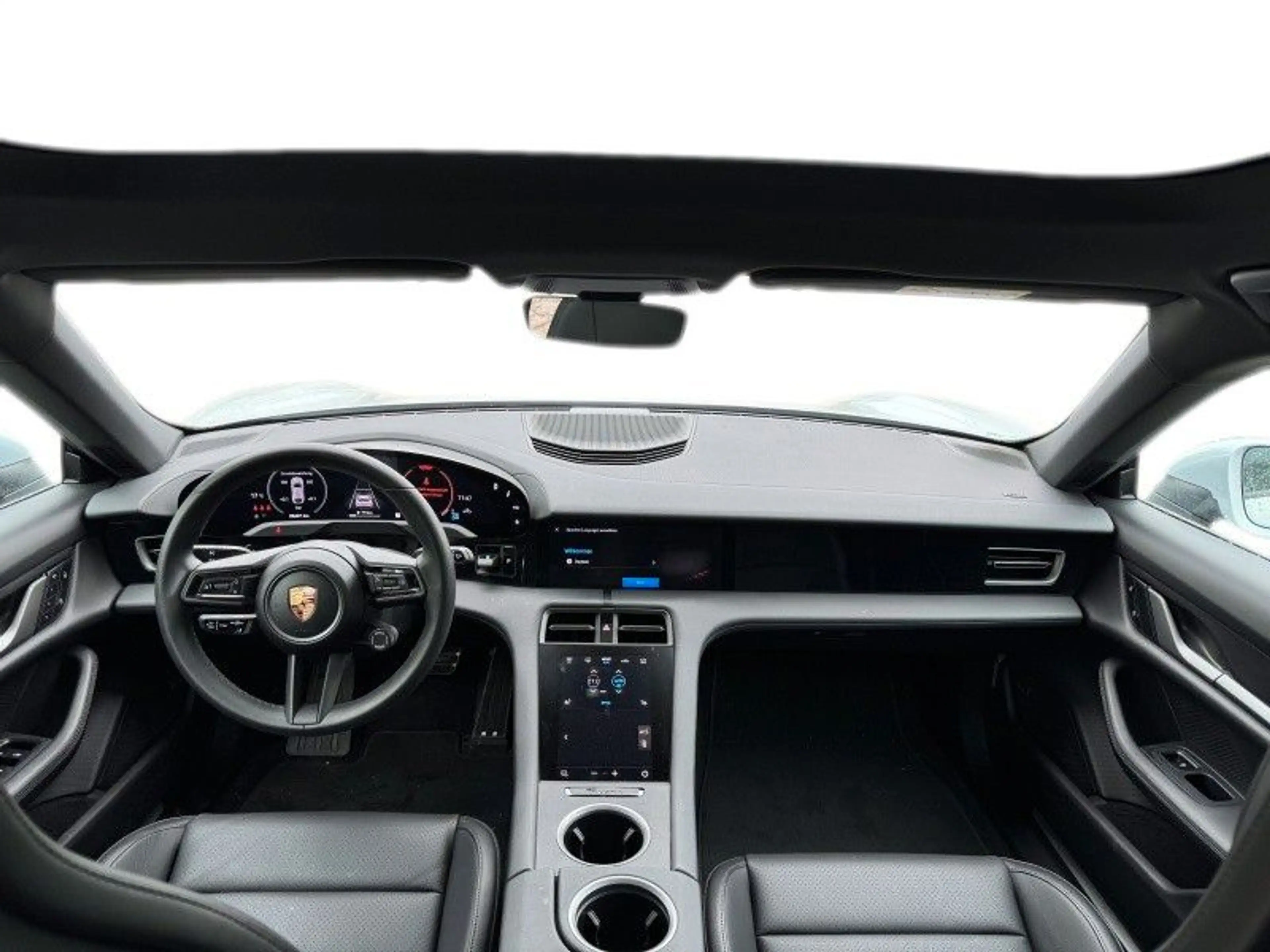Porsche Taycan Cross Turismo 4 — photo 10