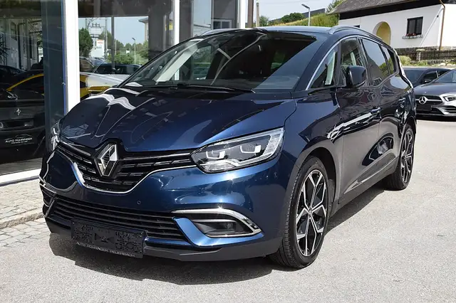 Renault Grand Scenic view 2