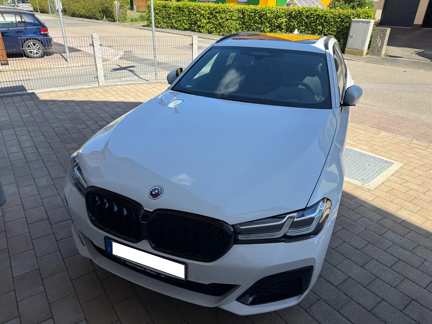 BMW 530 530e Touring Aut. M-Paket uvm. Garantie 12/27 Weiß - 2