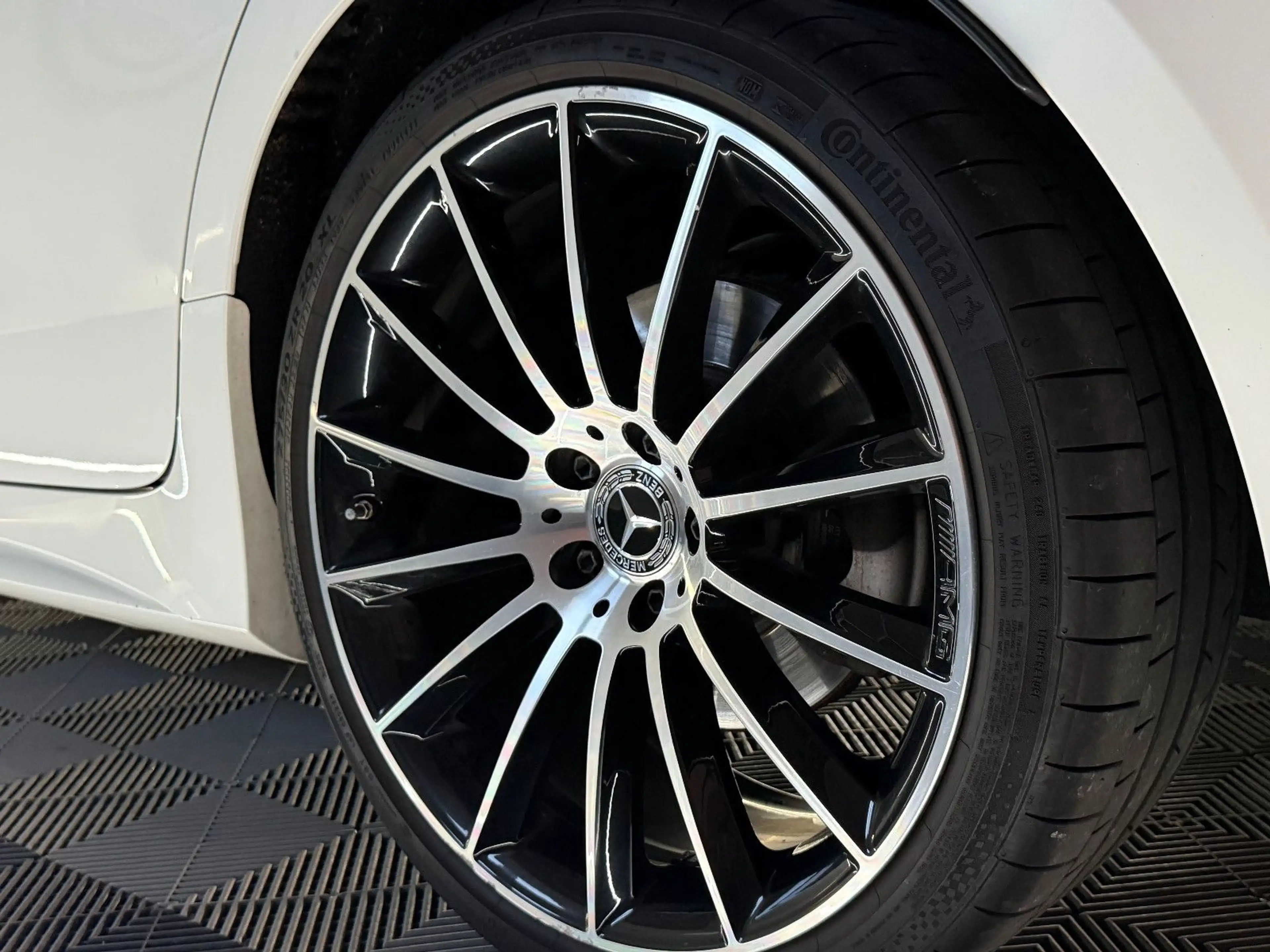 Mercedes-Benz CLS 400 d 4Matic AMG-LINE/360*/BURMESTER/DESIGNO — photo 13
