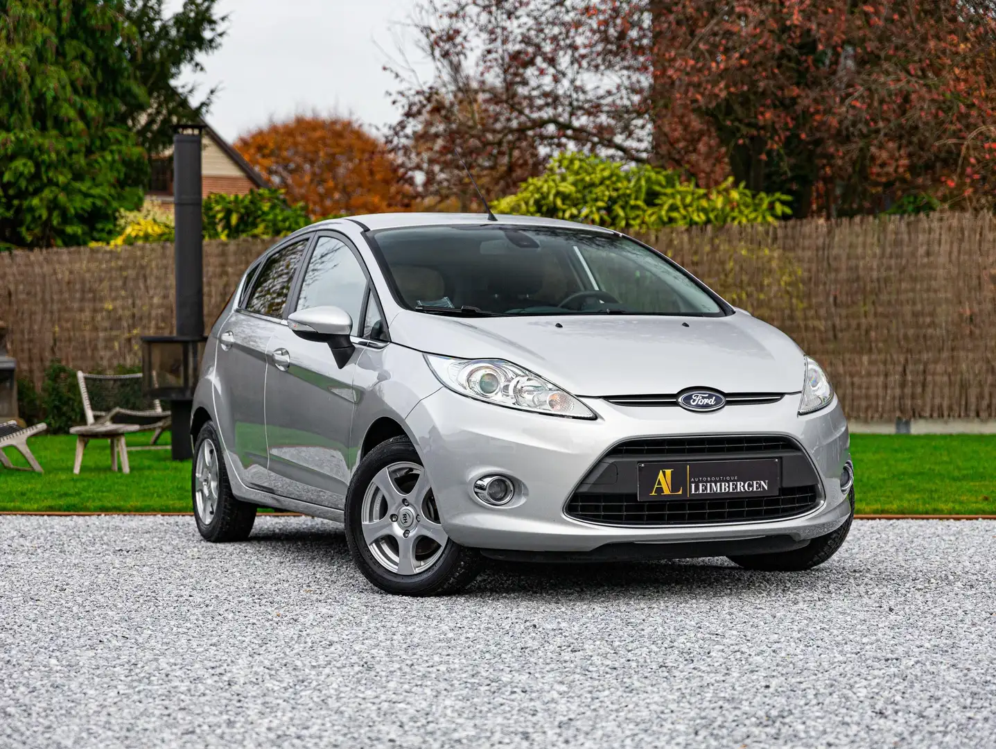 Ford Fiesta 1.25 5 Deur / BT / 1 owner / Manueel / Park Assist Silber - 1