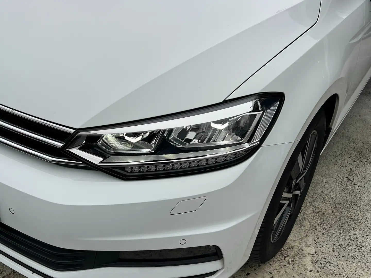 Volkswagen Touran 1.5 DSG|7-Sitzer|AHK| Sport-Fahrwerk Blanc - 2