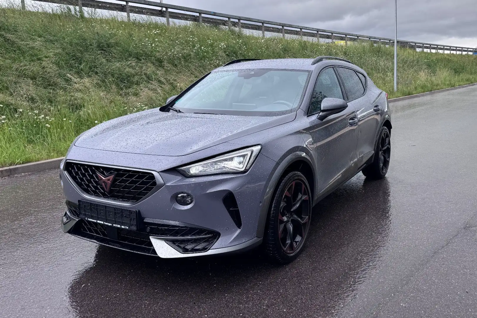 CUPRA Formentor VZ e-Hybrid DCC 19" ACC+ Nav App DAB+ Grau - 1
