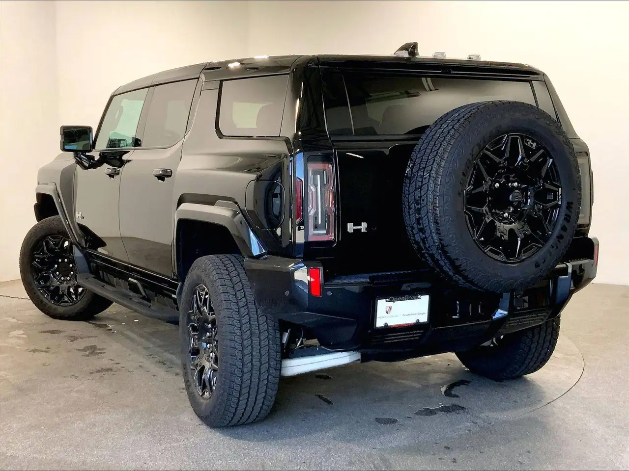 GMC HUMMER EV SUV снимка GMC HUMMER EV SUV