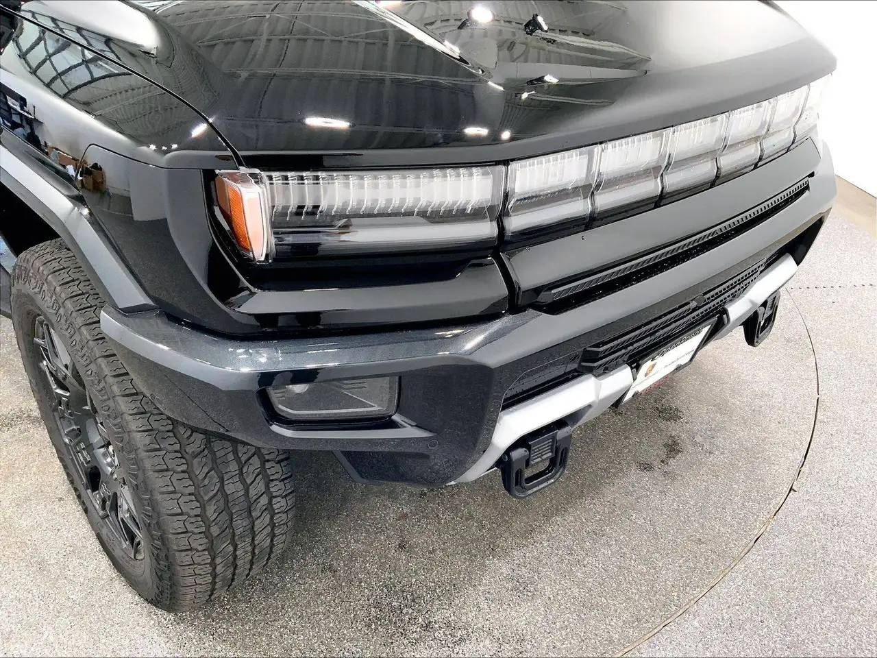 GMC HUMMER EV SUV снимка GMC HUMMER EV SUV