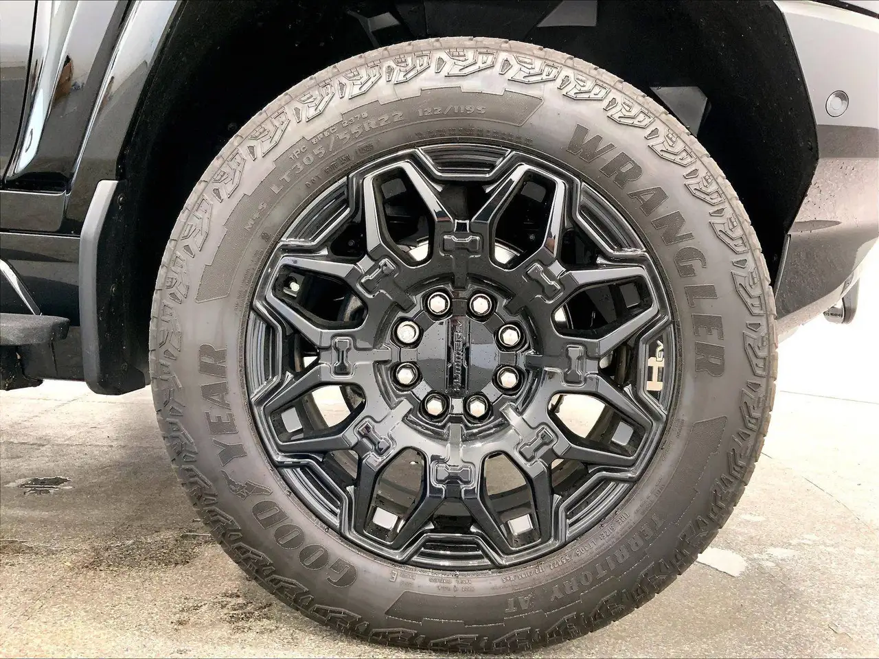 GMC HUMMER EV SUV снимка GMC HUMMER EV SUV