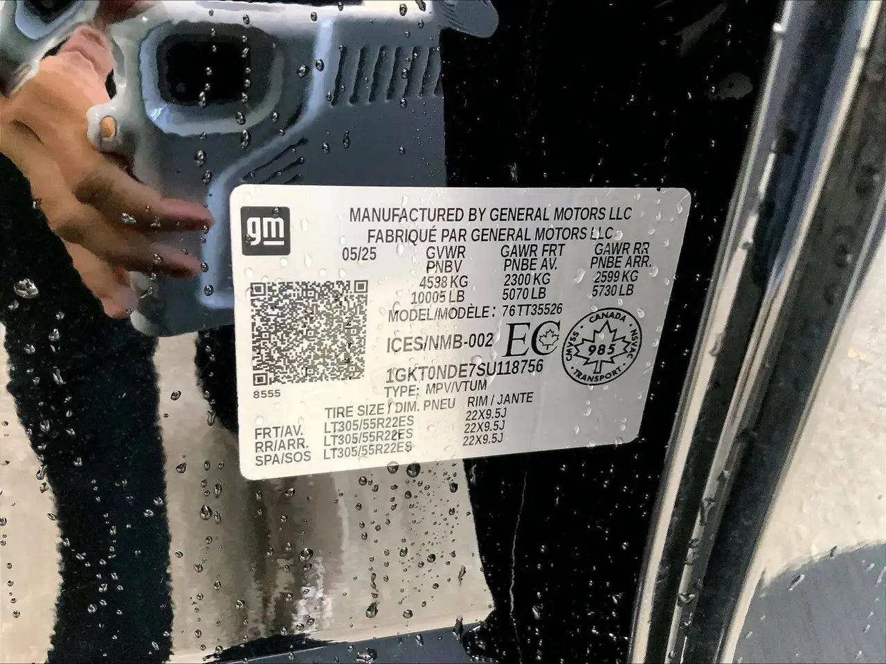 GMC HUMMER EV SUV снимка GMC HUMMER EV SUV