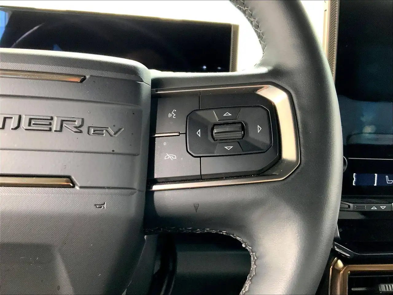 GMC HUMMER EV SUV снимка GMC HUMMER EV SUV