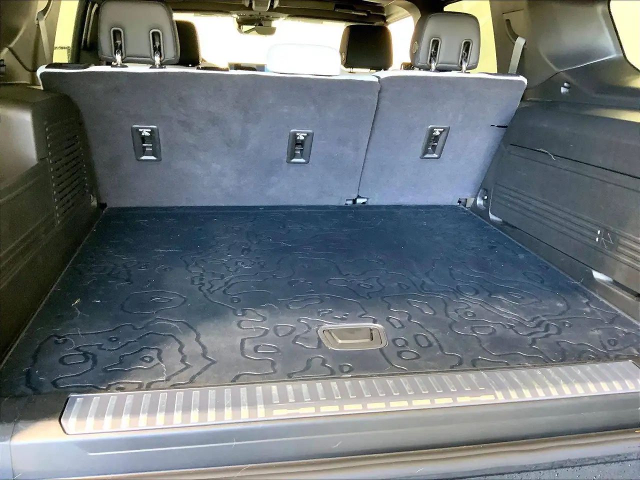 GMC HUMMER EV SUV снимка GMC HUMMER EV SUV