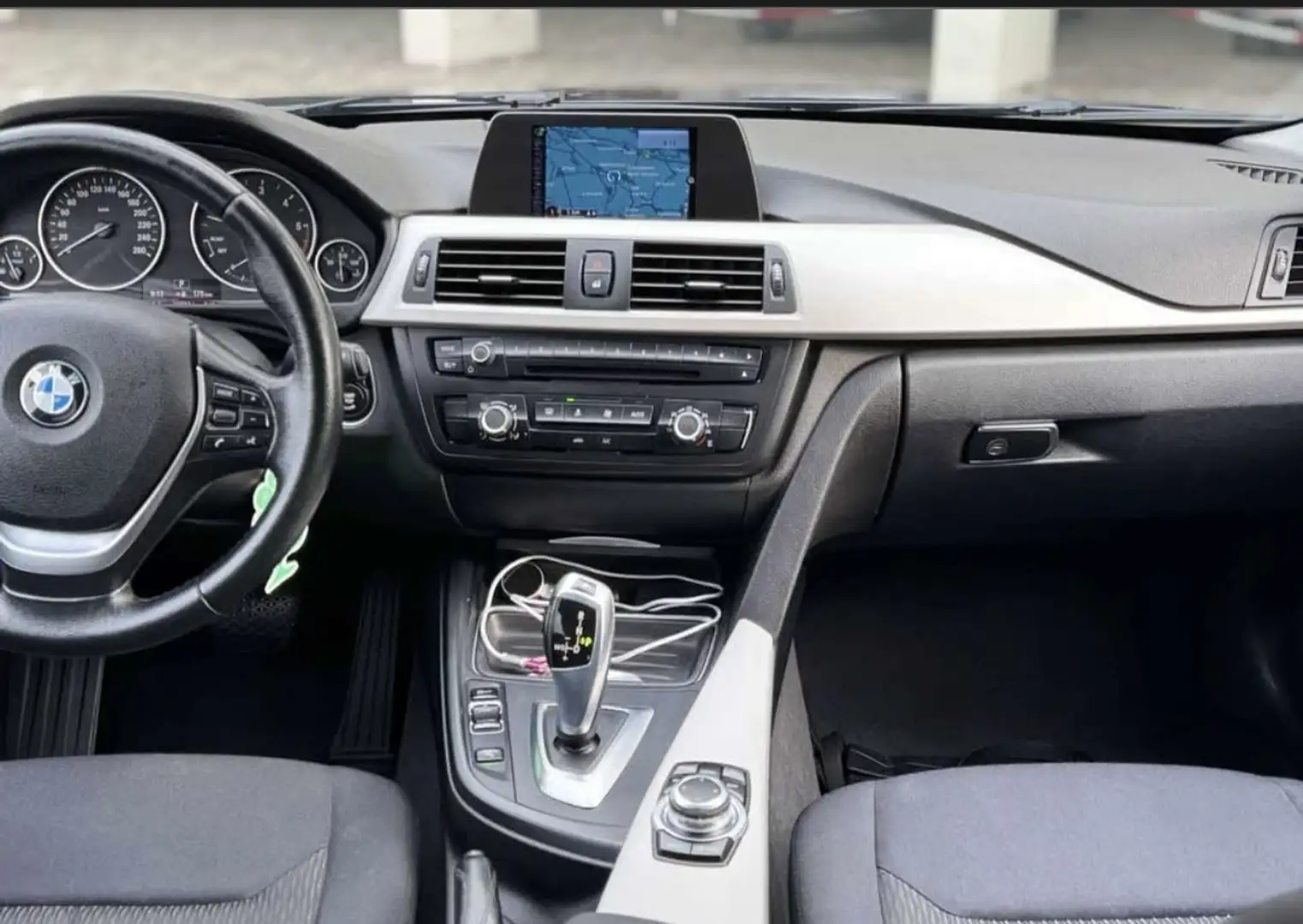 BMW 318 318d Touring Aut. - 1