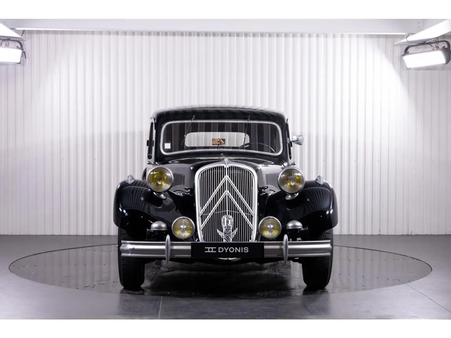 Citroen Traction avant 15-6 Noir - 2