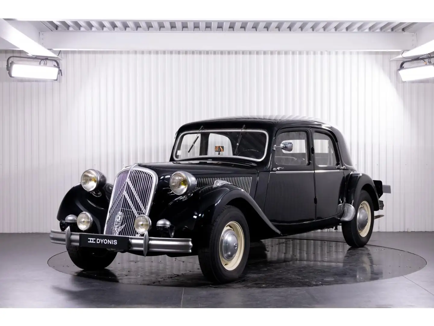 Citroen Traction avant 15-6 Noir - 1