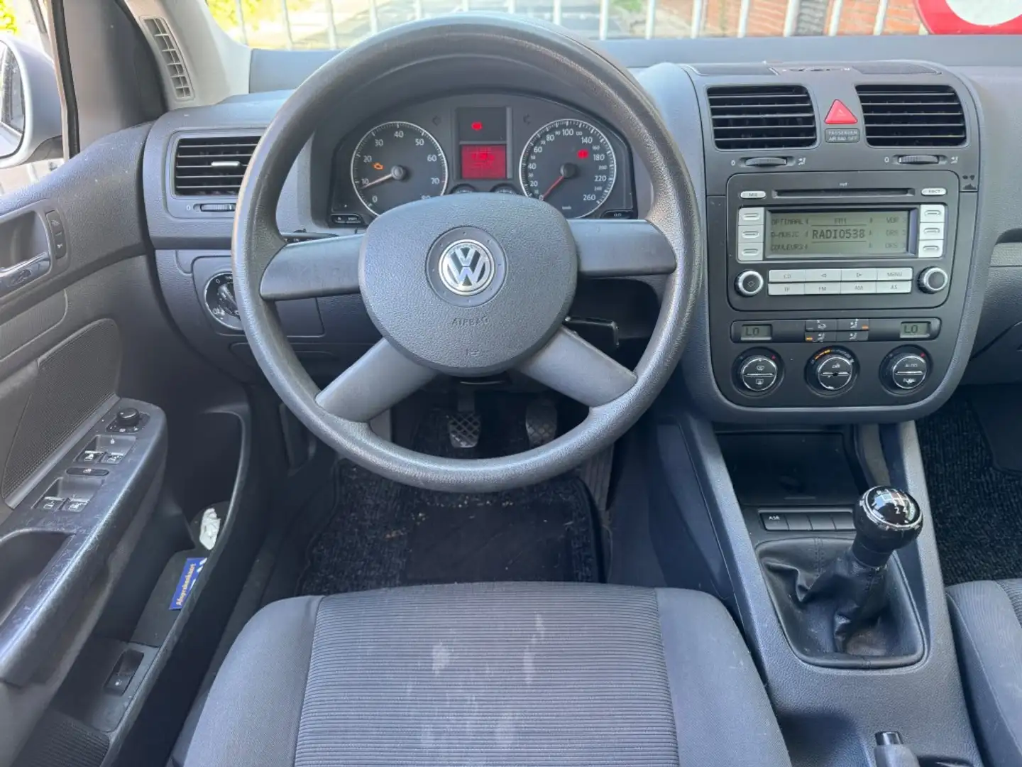 Volkswagen Golf 1.6 FSI Trendline 5drs AIRCO NAVI NAP APK RIJDT GO Grijs - 2