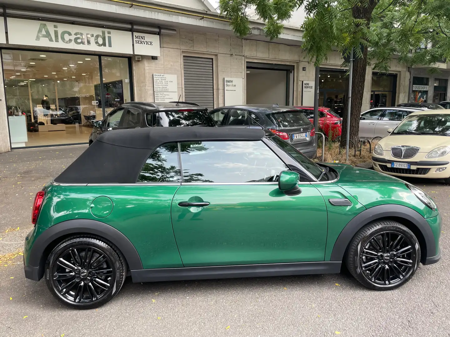 MINI Cooper Cabrio Mini Cabrio 1.5 Cooper Essential auto Verde - 1