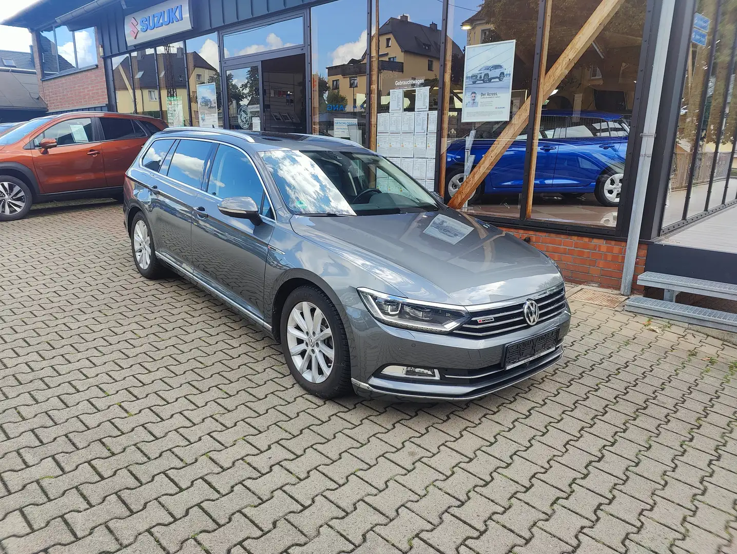 Volkswagen Passat Variant 2.0 TDI SCR 4Motion DSG (BMT) Highline Grau - 1