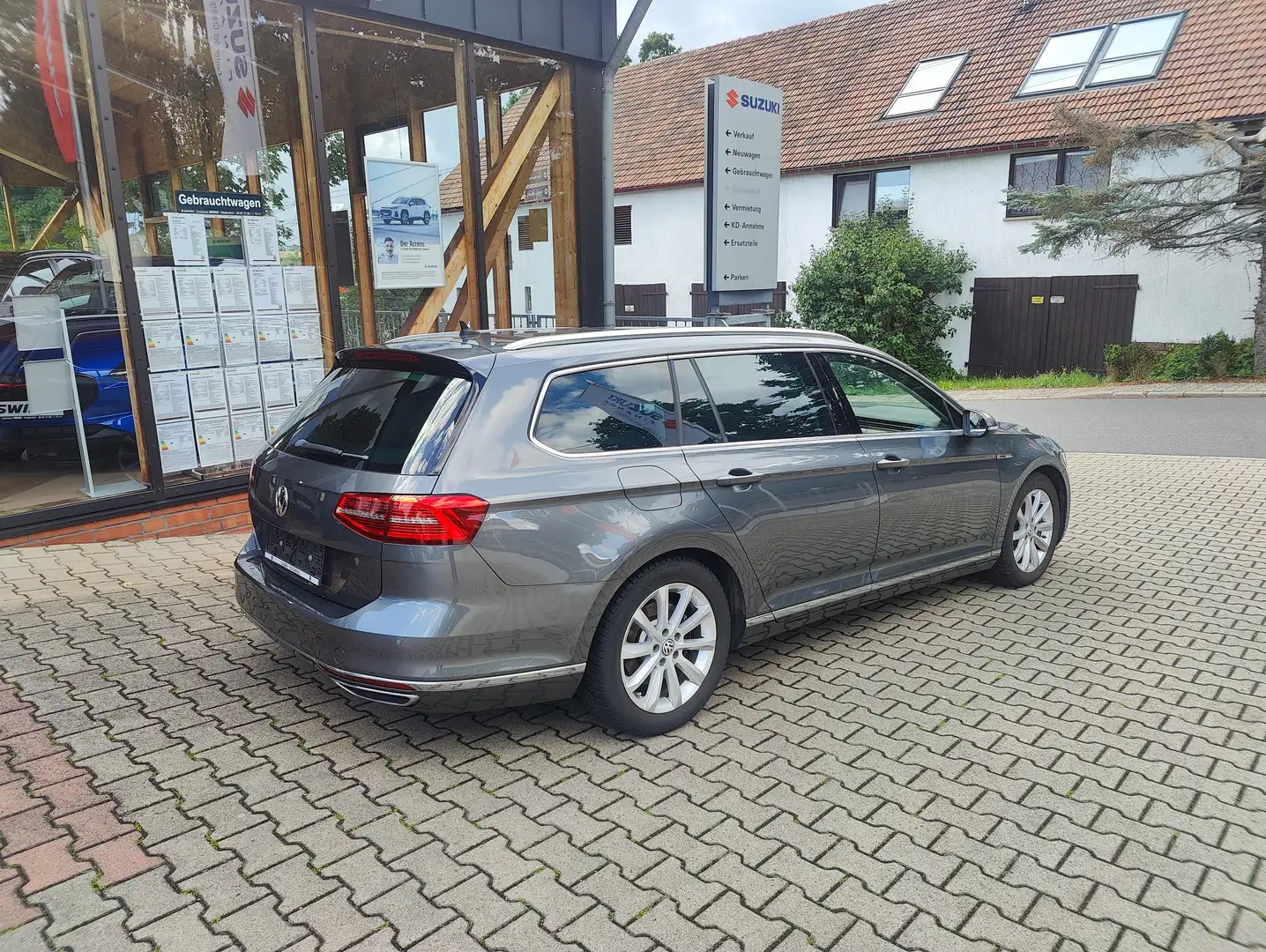 Volkswagen Passat Variant 2.0 TDI SCR 4Motion DSG (BMT) Highline Grau - 2