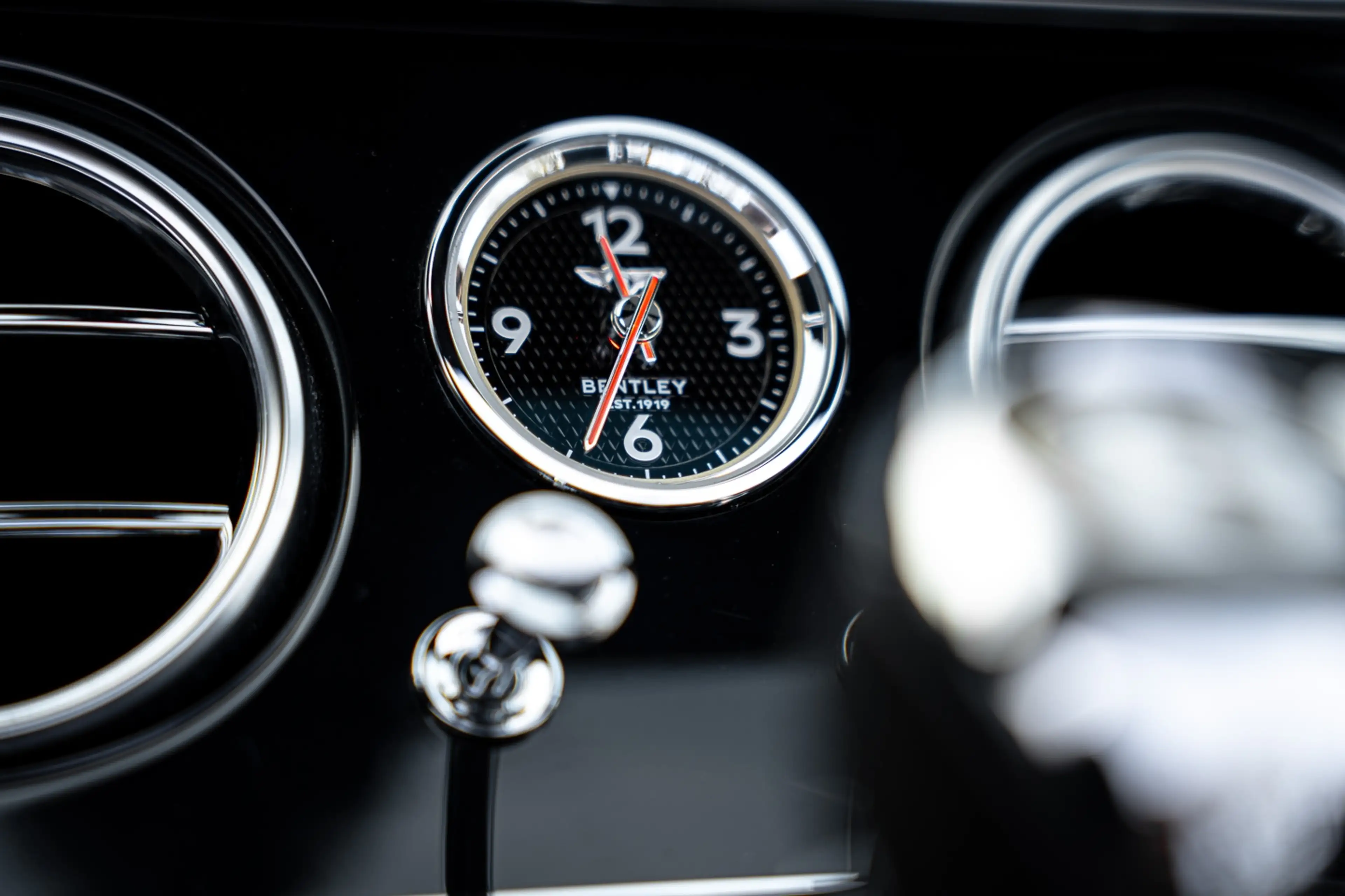 Bentley Continental GTC 6.0-W12 Mulliner | Centenary | Blackline | Massage — photo 11
