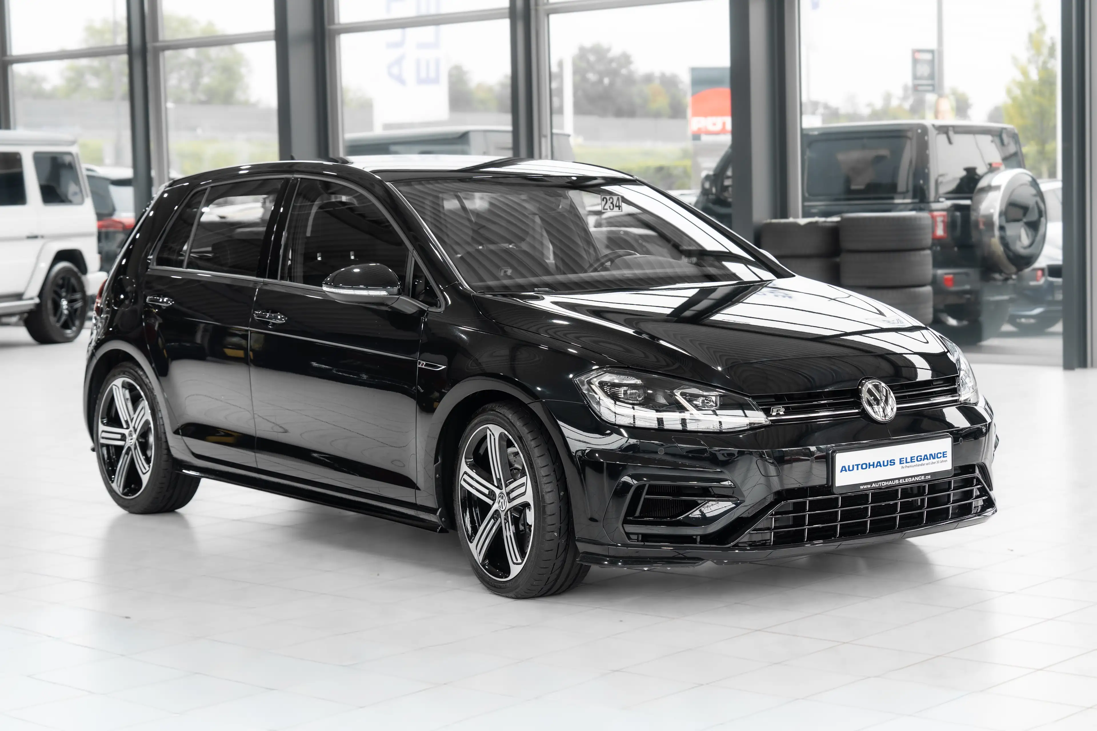 Volkswagen Golf R 4Motion*NAVI*LED*18"LM*1.HAND* — photo 2