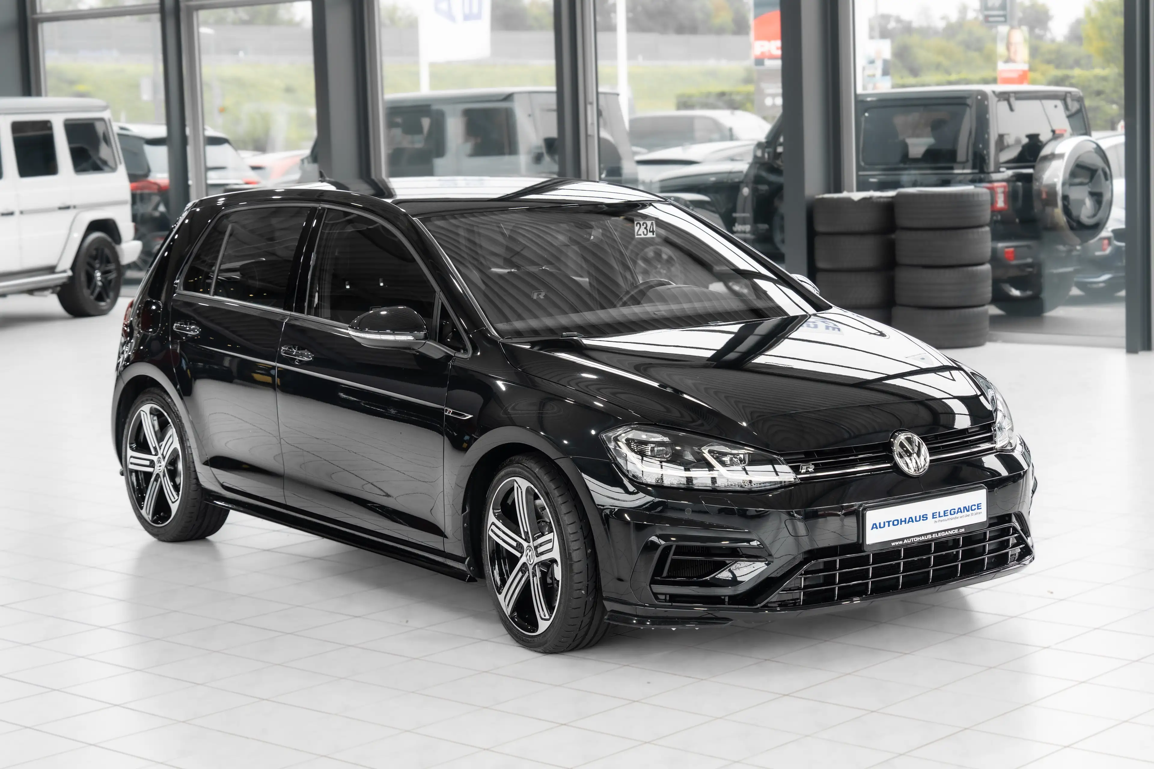 Volkswagen Golf R 4Motion*NAVI*LED*18"LM*1.HAND* — photo 8