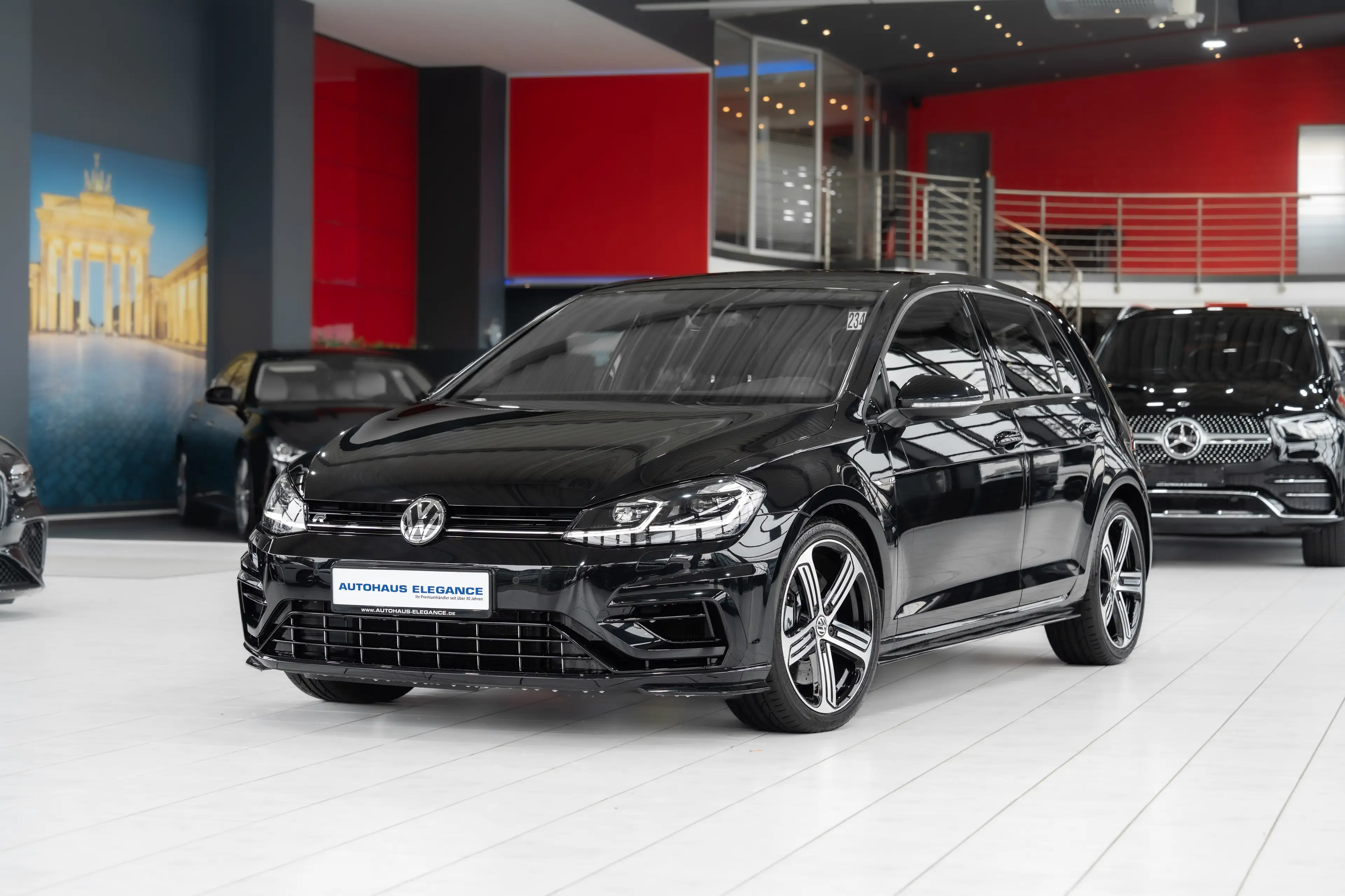 Volkswagen Golf R 4Motion*NAVI*LED*18"LM*1.HAND*