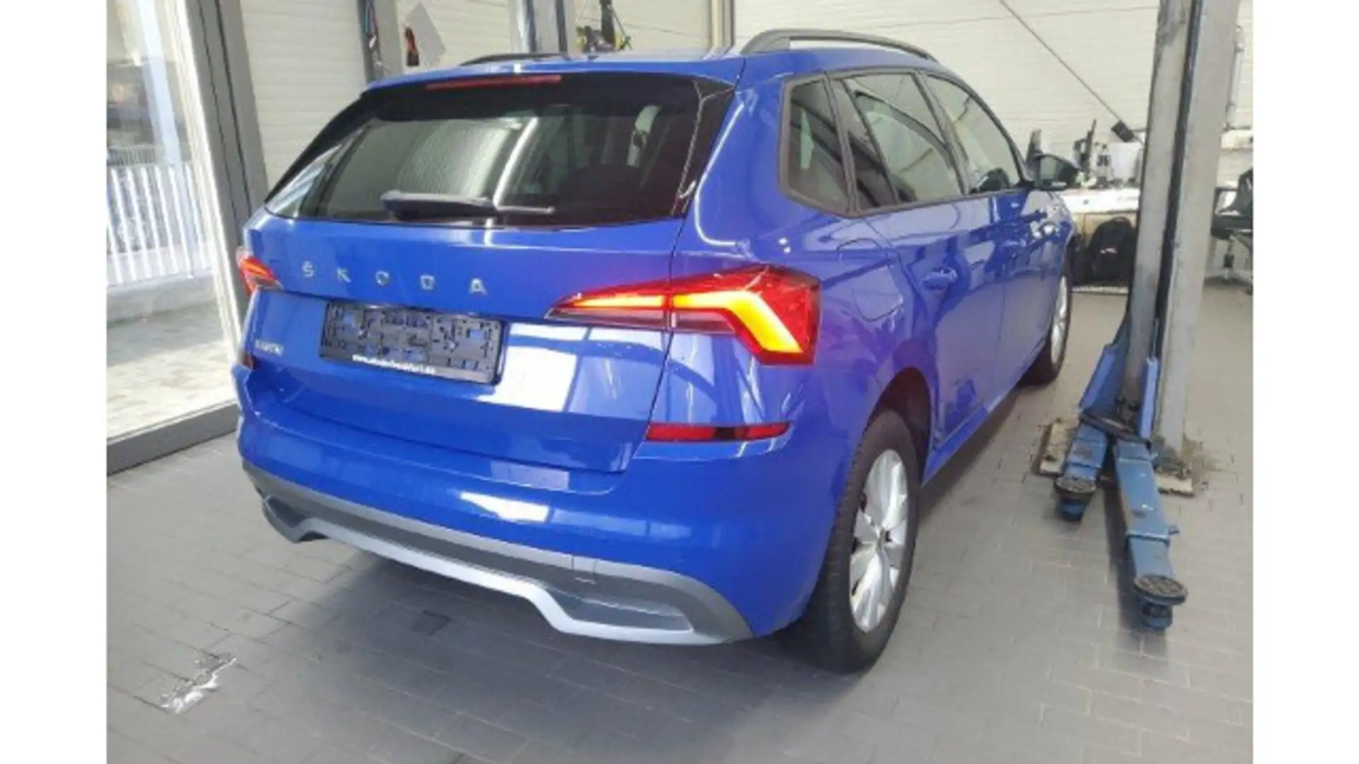 Skoda Kamiq 1.0 TSI DSG Ambition FrontAssist LED Blau - 2