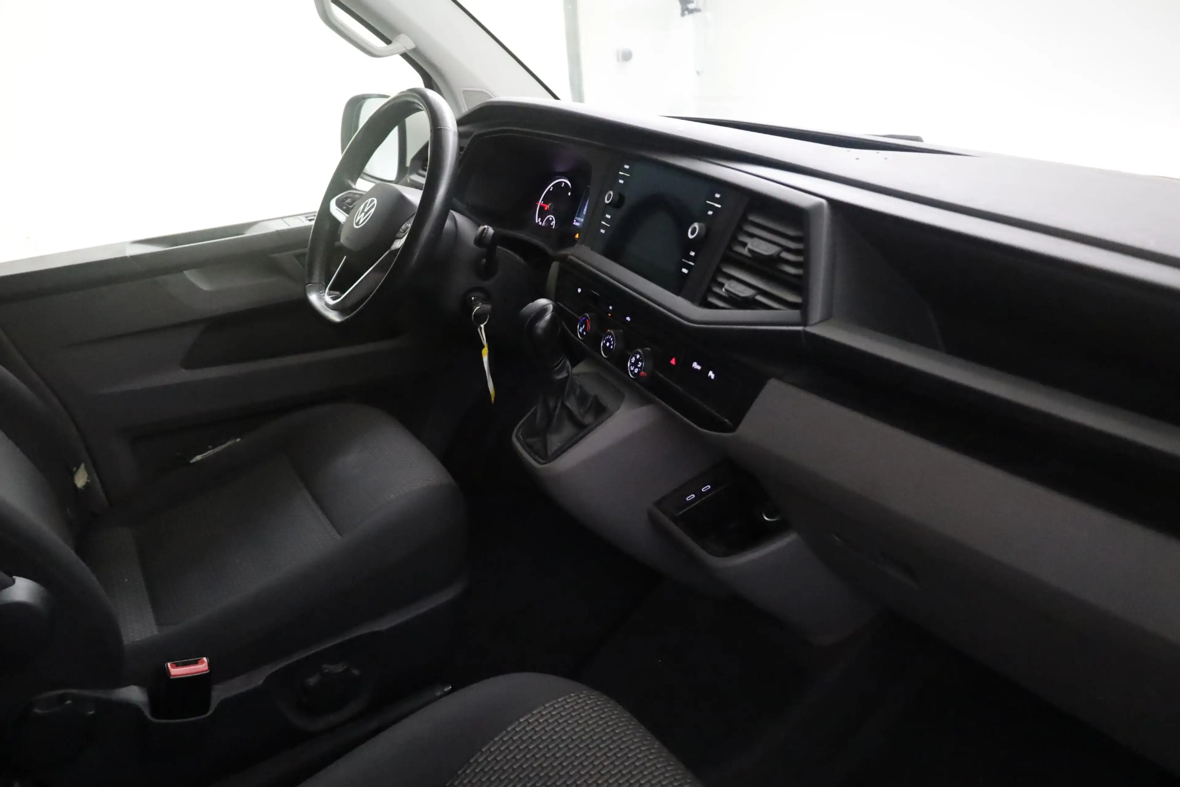 Volkswagen T6.1 Transporter 2.0 TDI DSG 110kW L1H1 -Ex BTW- — photo 7