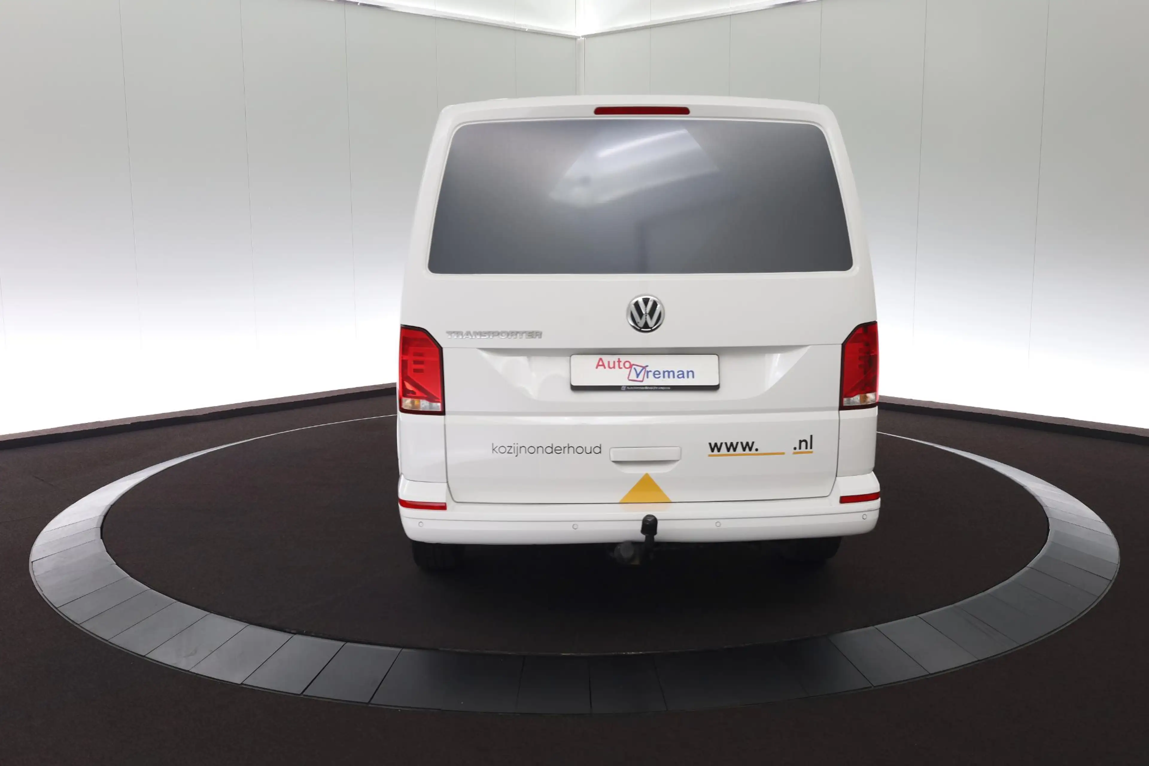 Volkswagen T6.1 Transporter 2.0 TDI DSG 110kW L1H1 -Ex BTW- — photo 3