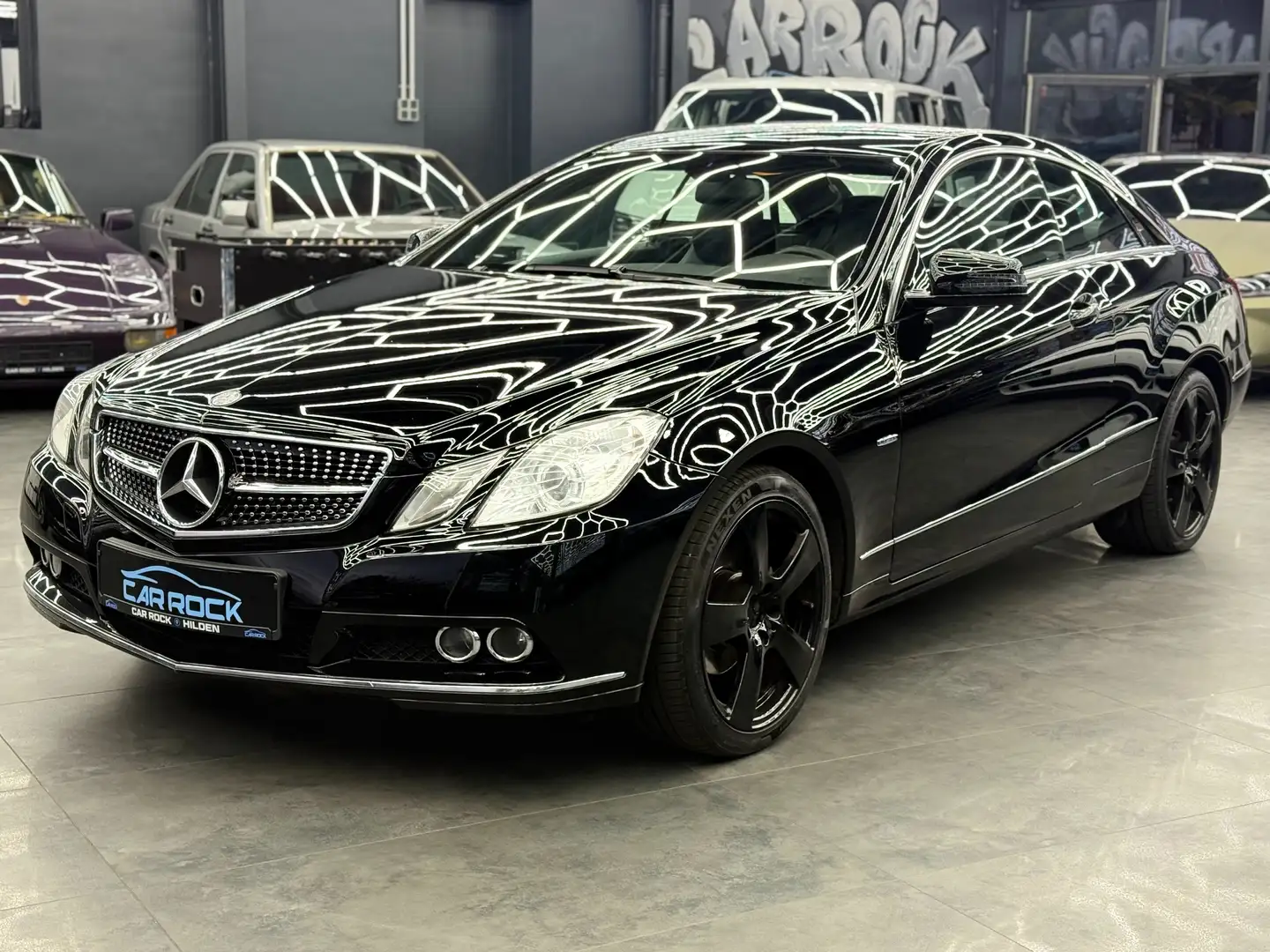 Mercedes-Benz E 200 E 200 CGI BlueEfficiency (207.348) Siyah - 1