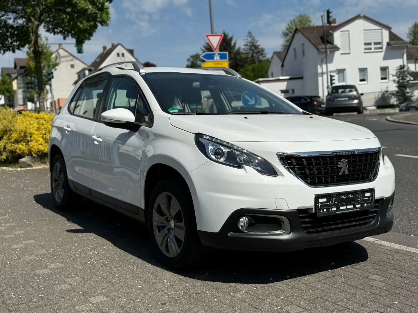 Peugeot 2008 Active/1.HAND/TÜV-01.2026/NAVI/GARANTIE Bianco - 1